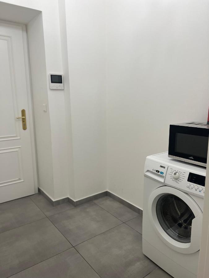 Angeloroma Apartment In The Center Apartment Prag