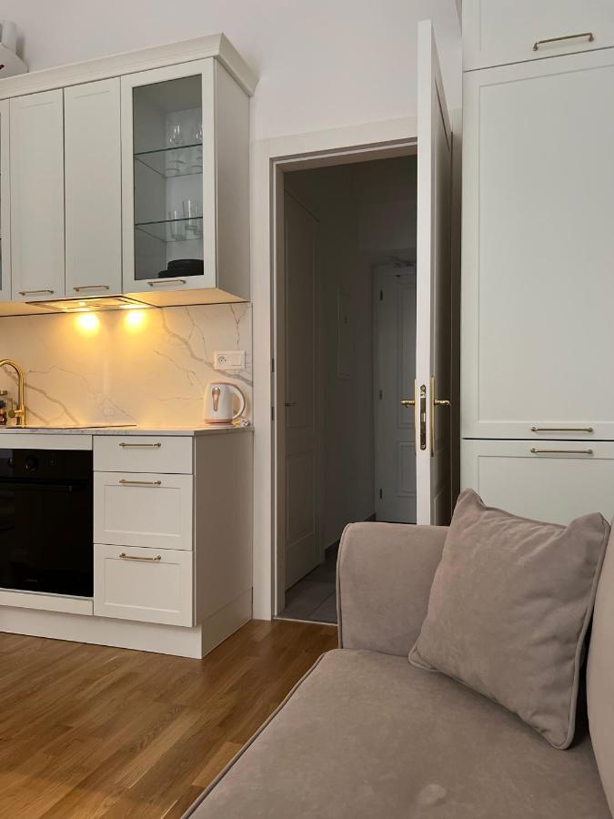 Apartment Angeloroma Apartment In The Center